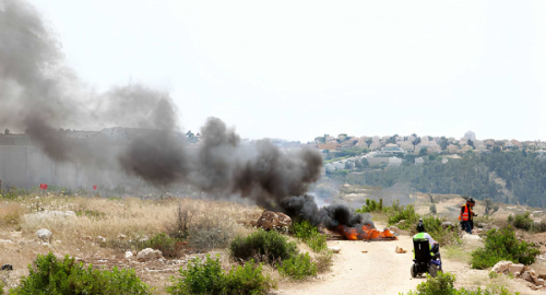 Attacco in Cisgiordania: Quattro Attivisti Internazionali, Tre Italiani, Feriti da Coloni